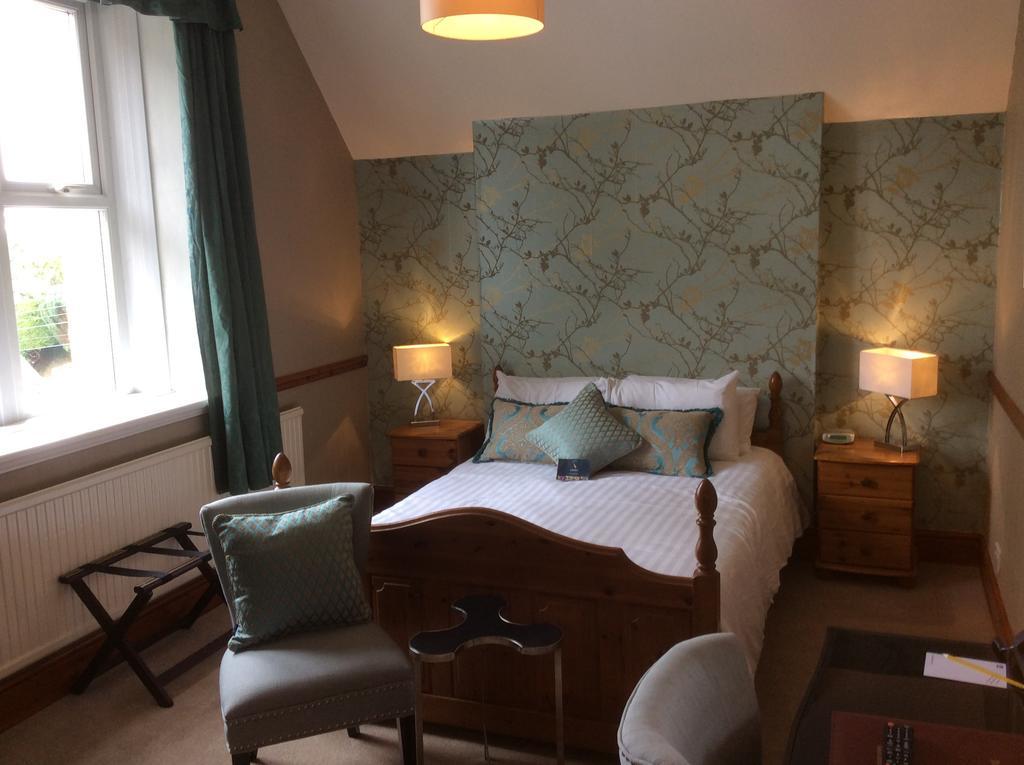 The Shrubbery Hotel, イルミンスター エクステリア 写真